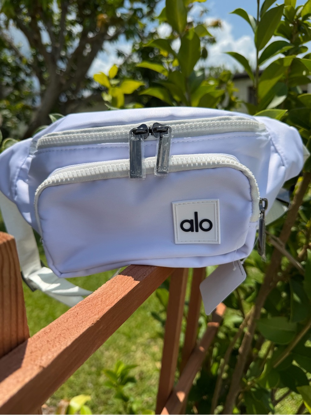 ALO Yoga white Crossbody Fanny Pack Bag